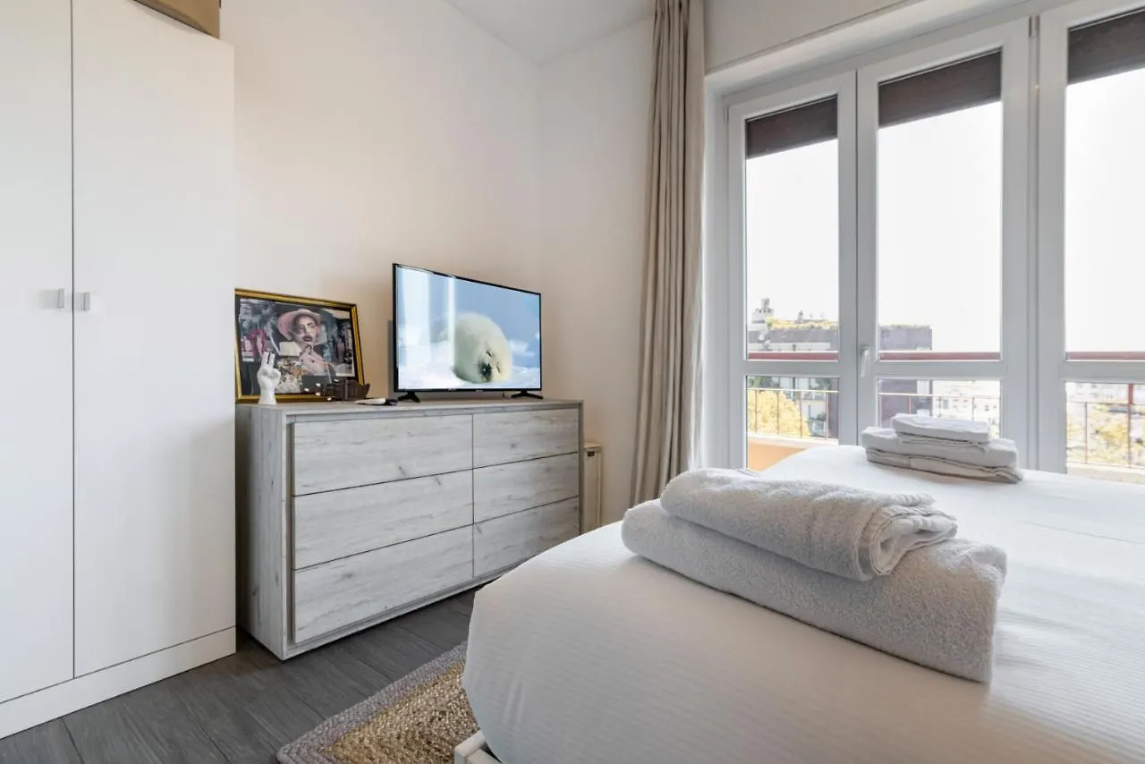 Easylife - Comfort In Pta Romana Con Terrazza Milánó